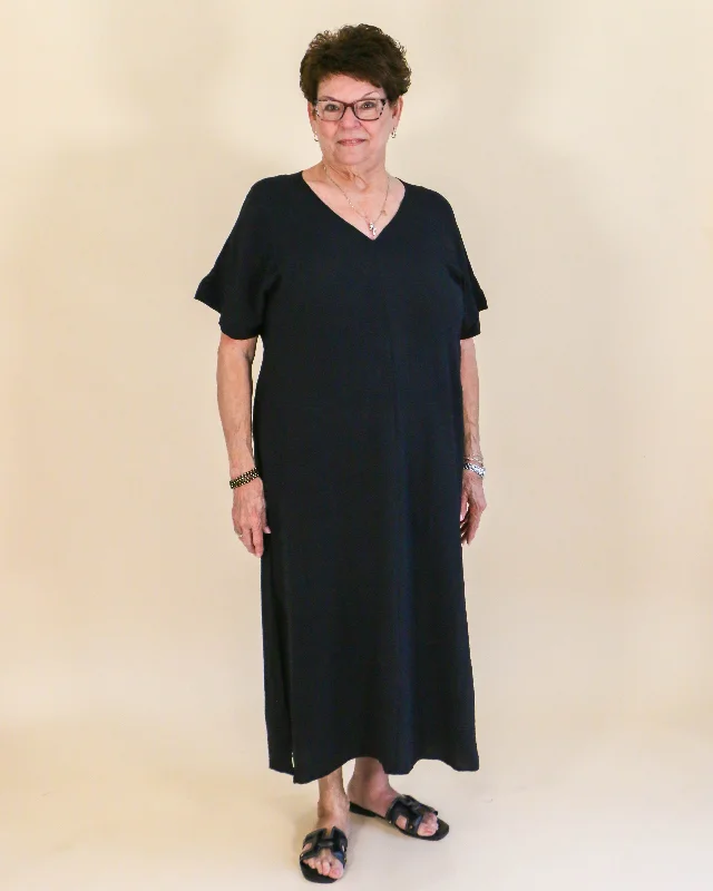 Solid Midi Dress in Black Elegant Floral Appliqué Midi Dress