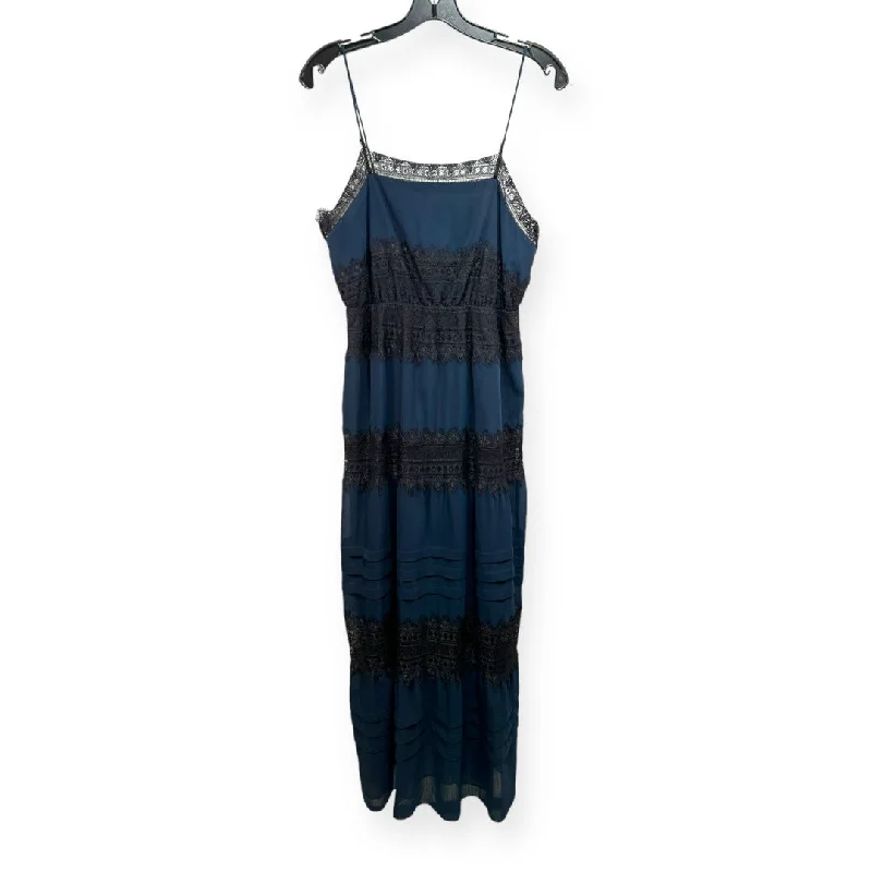 Black & Blue Lace Trim Maxi Dress Club Monaco, Size 6 Cozy Spaghetti Strap Maxi Dress Black & Blue Lace Trim Maxi Dress Club Monaco, Size 6 Cozy Spaghetti Strap Maxi Dress