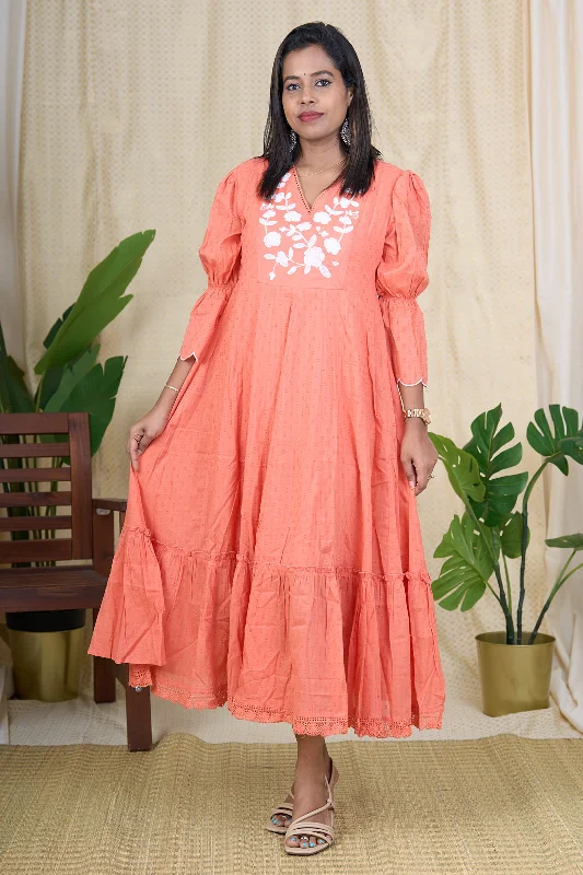 Flared Coral Cotton Maxi Dress with Embroidered V-Neckline Cozy Maxi Dress with Slit Flared Coral Cotton Maxi Dress with Embroidered V-Neckline Cozy Maxi Dress with Slit