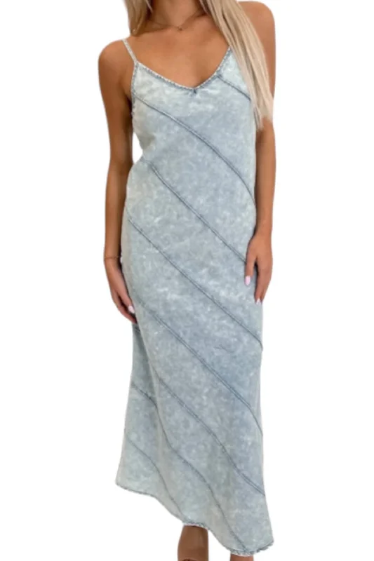 Denim Maxi Dress In Light Wash