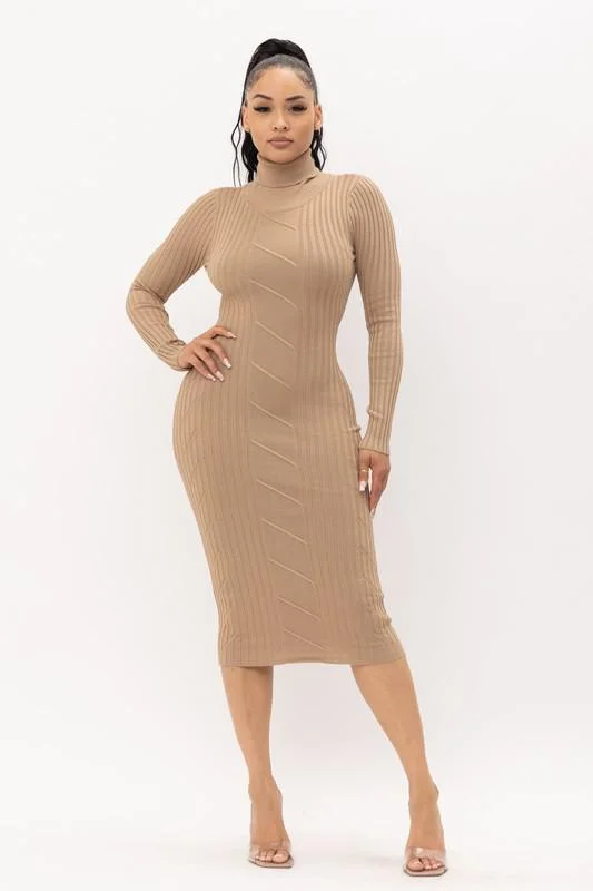 TURTLE NECK MAXI DRESS