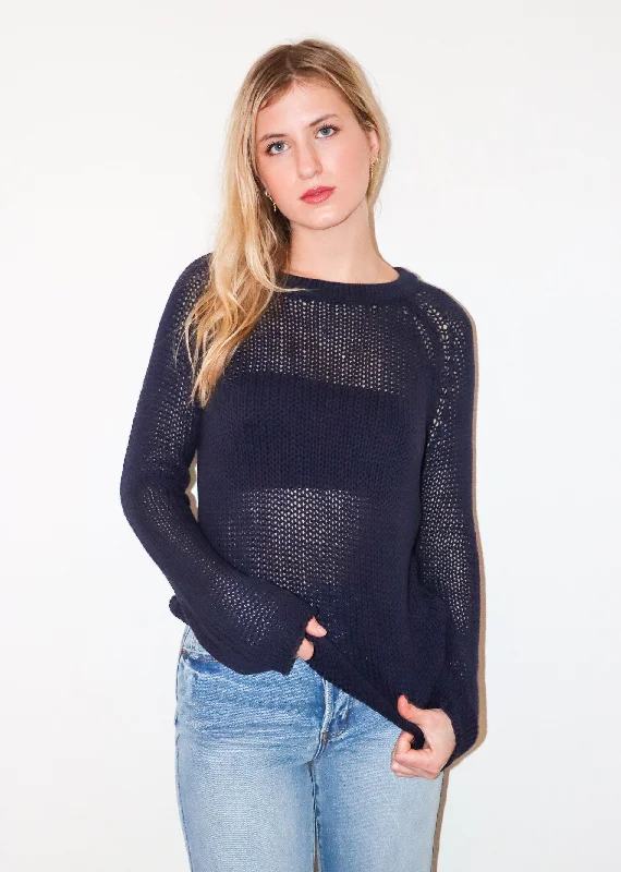 Miles Away V2 Sweater ★ Navy