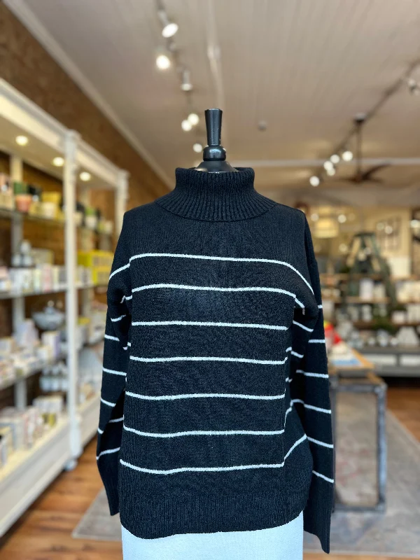 Long Sleeve Cropped Turtle Stripe Sweater in Black