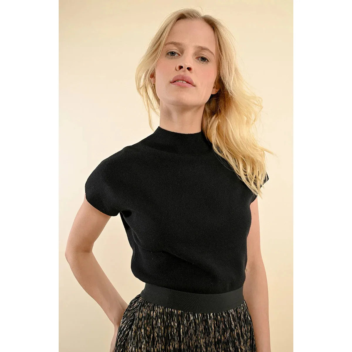 Molly Bracken Short Sleeved Ribbed Sweater Iron Safe Non-Iron Wrinkle Free