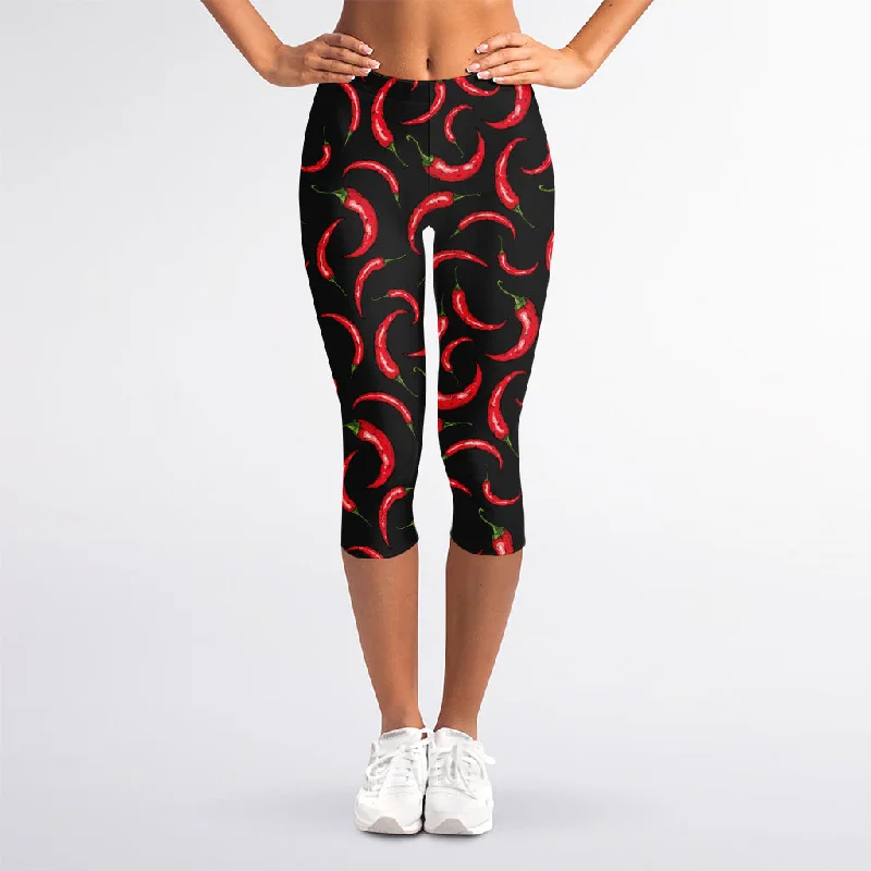 Red Chili Peppers Pattern Print Women's Capri Leggings Fashionable Moisture-Wicking Leggings Red Chili Peppers Pattern Print Women's Capri Leggings Fashionable Moisture-Wicking Leggings